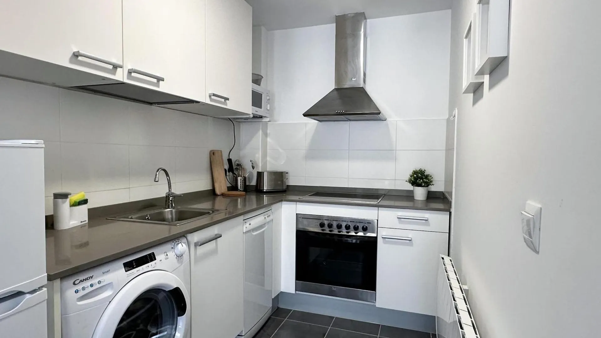 Lägenhet Apartamento Acogedor Y Moderno Cerca De La Playa Con Piscina Comunitaria, Parking Y Wifi - Es-228-173 Llança