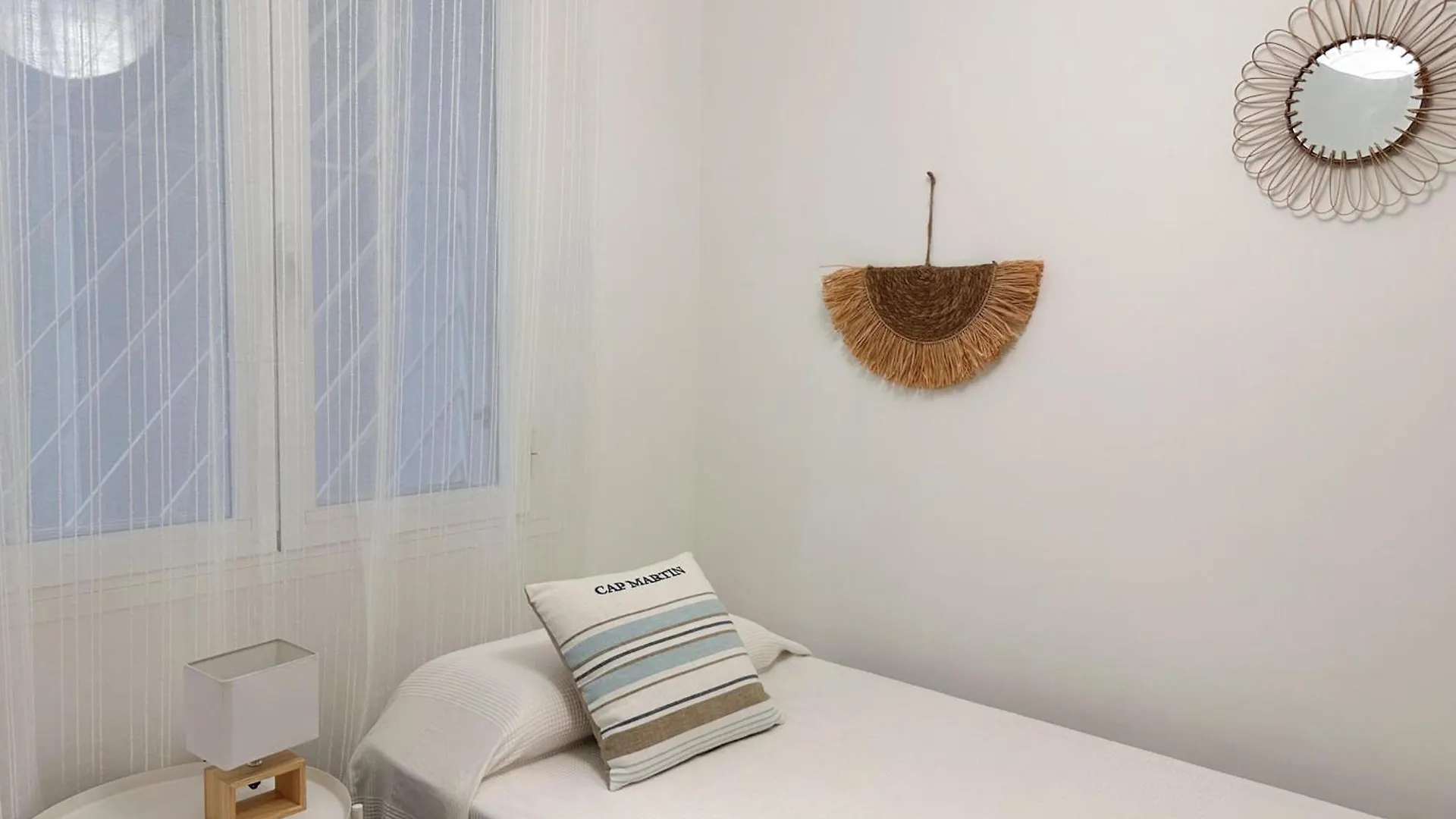 Apartamento Acogedor Y Moderno Cerca De La Playa Con Piscina Comunitaria, Parking Y Wifi - Es-228-173 Llança Lägenhet