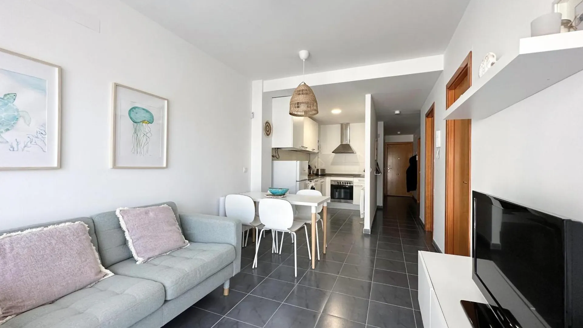 Apartamento Acogedor Y Moderno Cerca De La Playa Con Piscina Comunitaria, Parking Y Wifi - Es-228-173 Llança